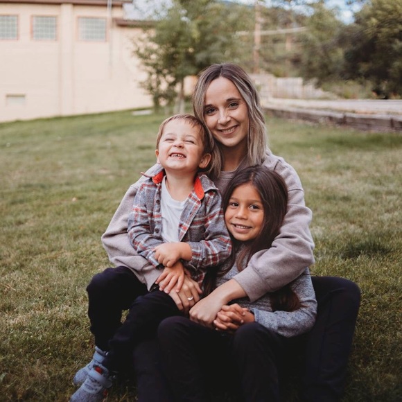 Meet your Posher, Alex - Picture 2 of 2